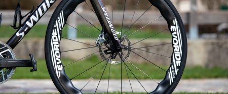 Test roues artisanales carbone Evoride EvoFast 50mm – Polyvalence affûtée made in Annecy