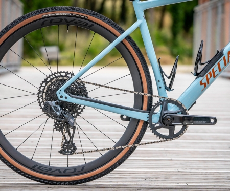 Transmission SRAM AXS mullet : La solution polyvalente pour le Gravel