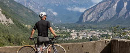 Villard-Notre-Dame à vélo : une ascension sauvage et exigeante en Oisans