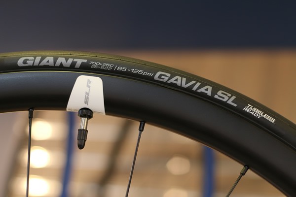 giant gavia sl tubeless