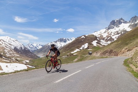Image du dossier Equipement du cycliste : Préparez vos sorties en montagne !