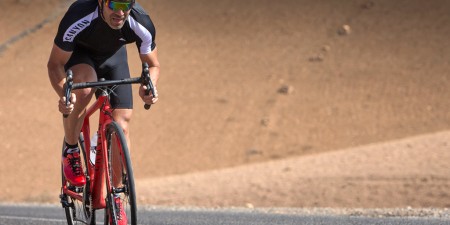 Faire des séances intenses à vélo est utile pour progresser !