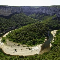 ©M.Rissoan-adt07-Gorges_Ardeche_templiers
