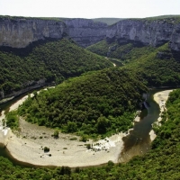 ©M.Rissoan-adt07-Gorges_Ardeche_templiers