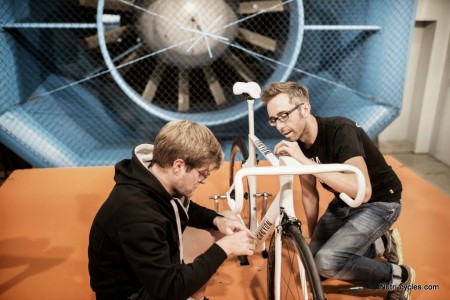 Aeroad CF SLX wind tunnel testing (4)