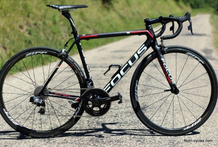 FOCUS Izalco Max avec SRAM eTAP Poids plume !