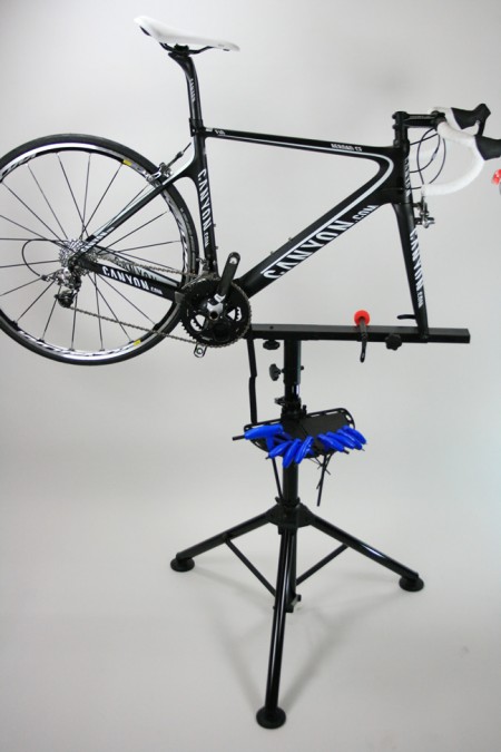 Pied d'atelier avec support, inclinable et réglable trois pieds - - Outils  vélo