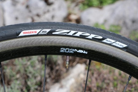 Roues Velo Carbone Zipp 202 Nsw 01