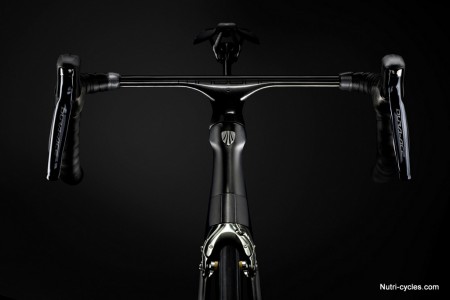 TK16_P1_Madone_Beauty_03_edit