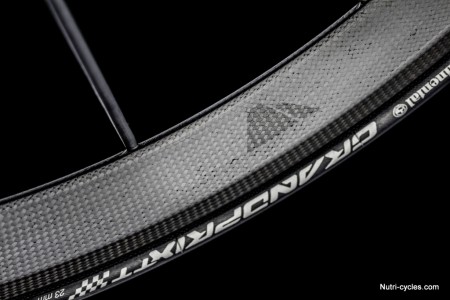 Ultimate-CF-EVO-10-LTD-Lightweight-Detail