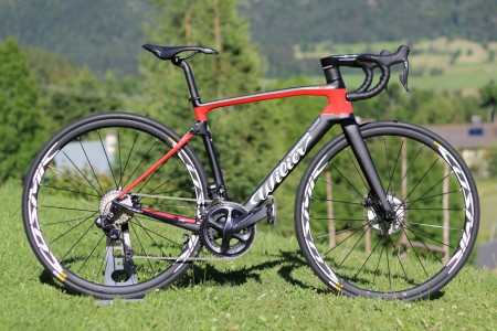 Image du test Wilier Cento 10 NDR : Endurance, polyvalence et confort !