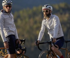 Solenne : Le maillot capuche de café du cycliste !