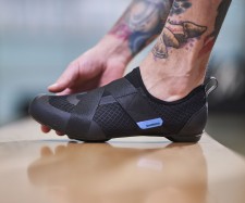 Chaussures de vélo indoor Shimano IC1 et IC2