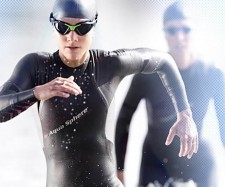 Choisir une combinaison de triathlon pour la natation