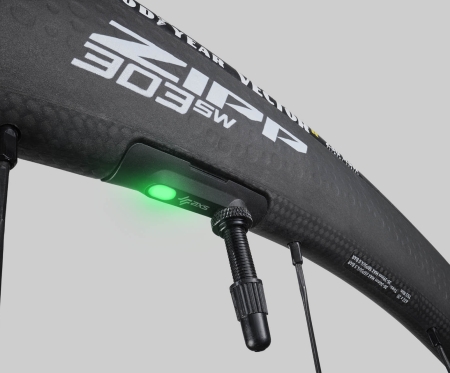 Zipp 353 NSW & 303 SW : la révolution connectée pour les roues de vélo