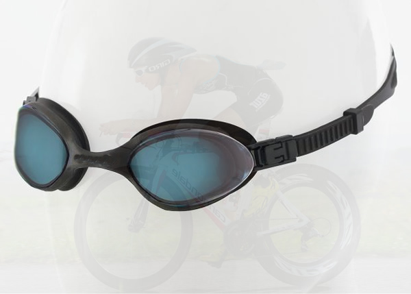 Choisir des lunettes de natation pour le triathlon