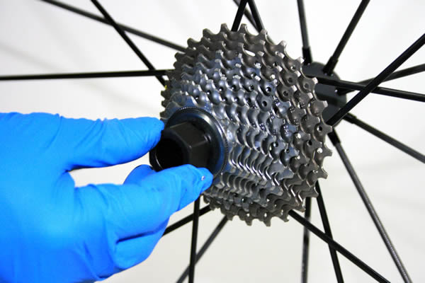 Démontage cassette Campagnolo sur roue Mavic