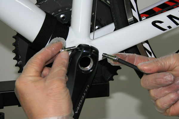 Démontage pédalier vélo Shimano Ultegra FC 6750 Press Fit