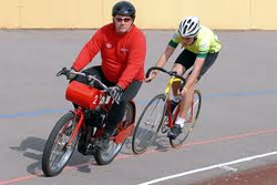 Entrainement vélo derrière Derny ou Scooter