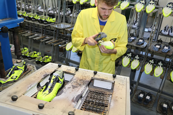 Fabrication d'une chaussure de vélo