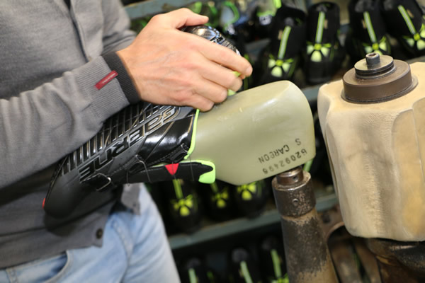 Fabrication d'une chaussure de vélo