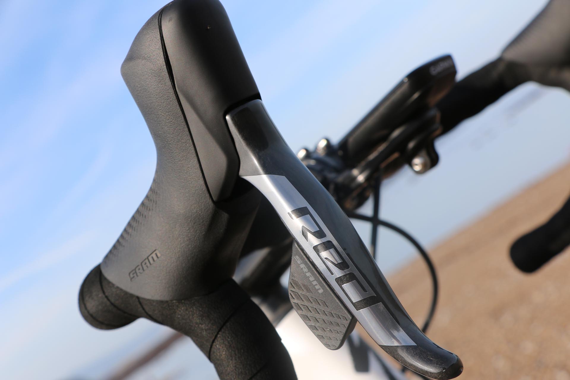 Groupe SRAM Red eTap avec technologie AXS