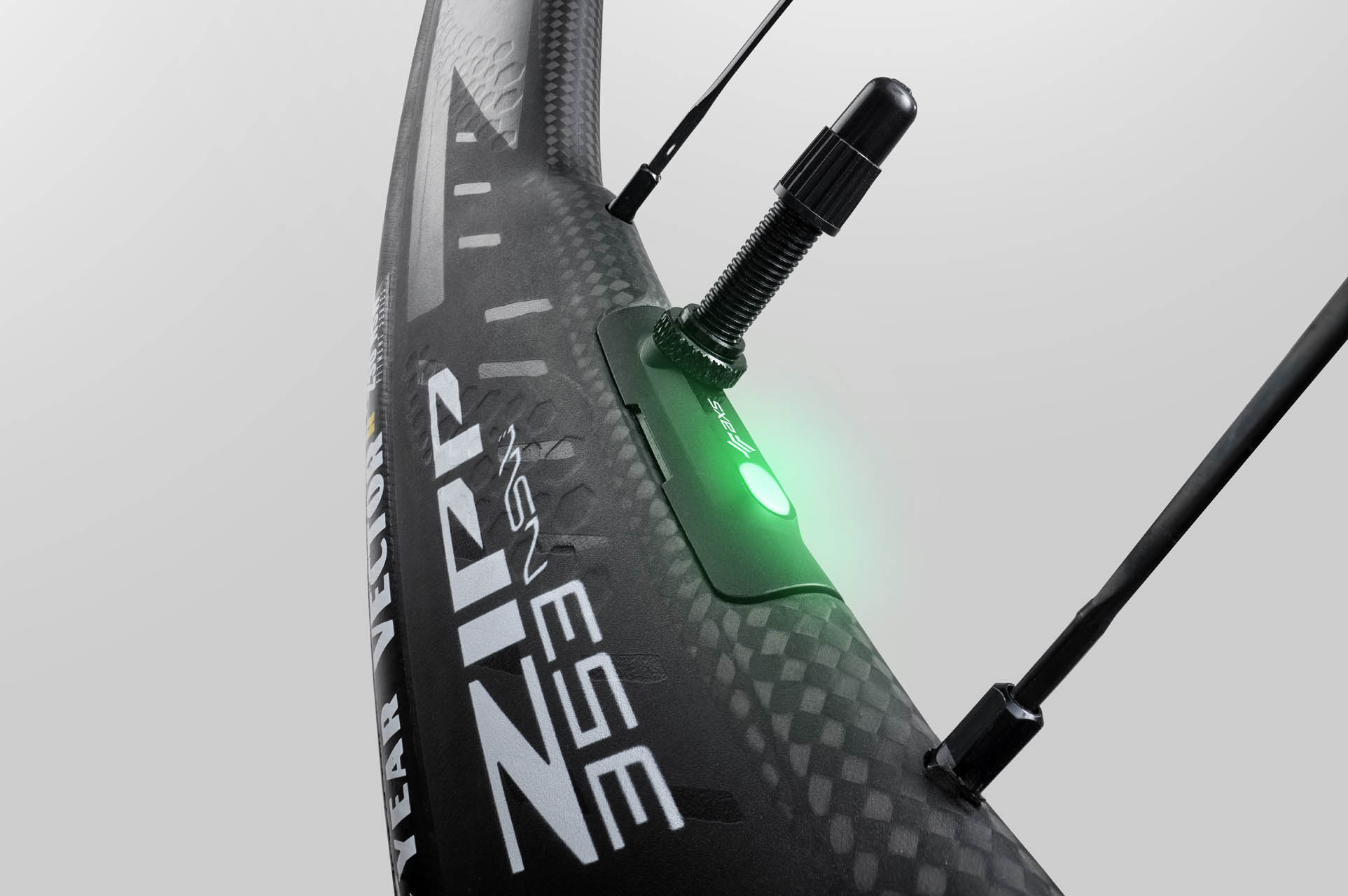 roues-zipp-353-nsw-303-sw-02.jpg