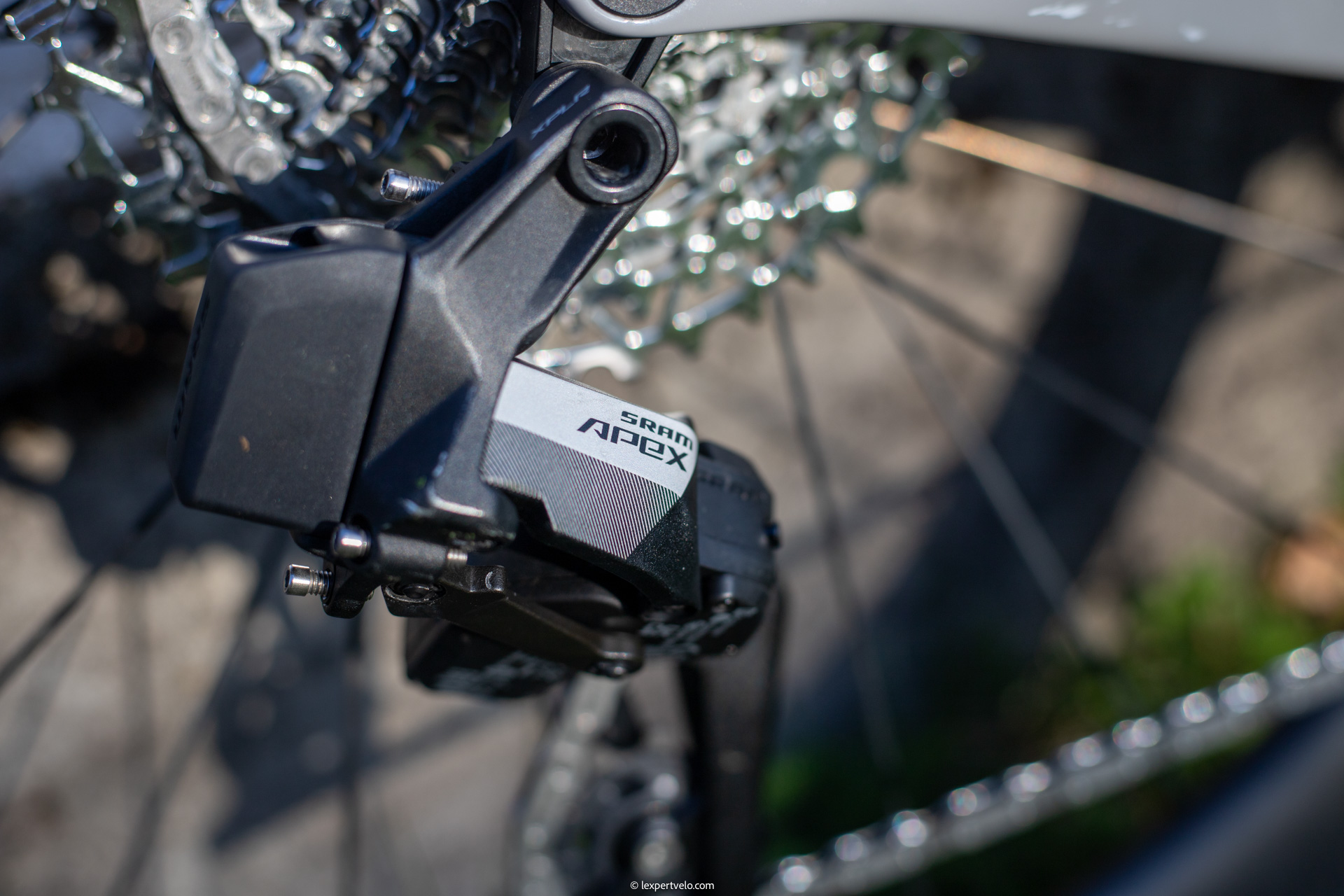 sram-apex-axs-lexpert-velo-09.jpg