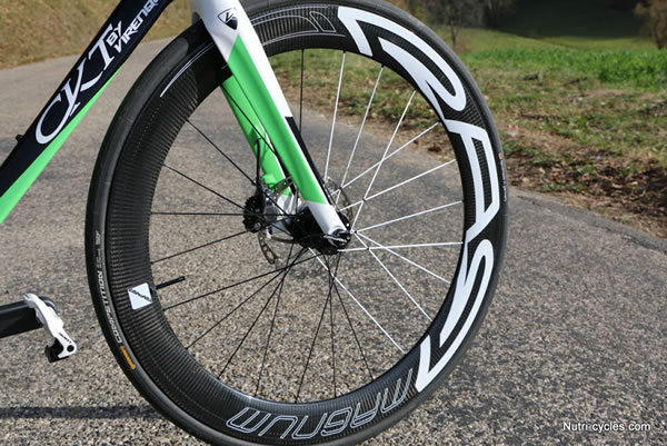 Roues vélo pour la vitesse