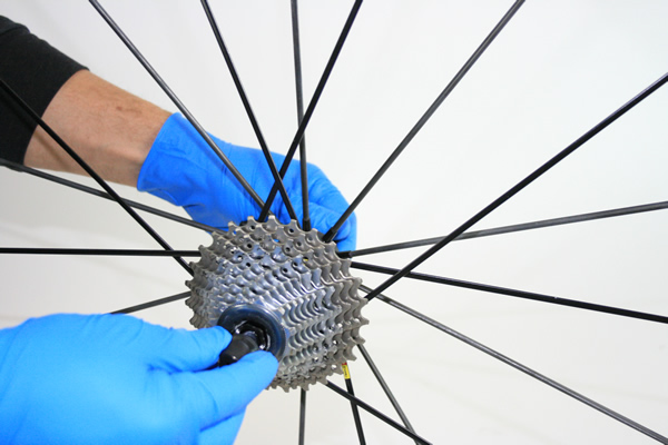 Démontage cassette Campagnolo sur roue Mavic