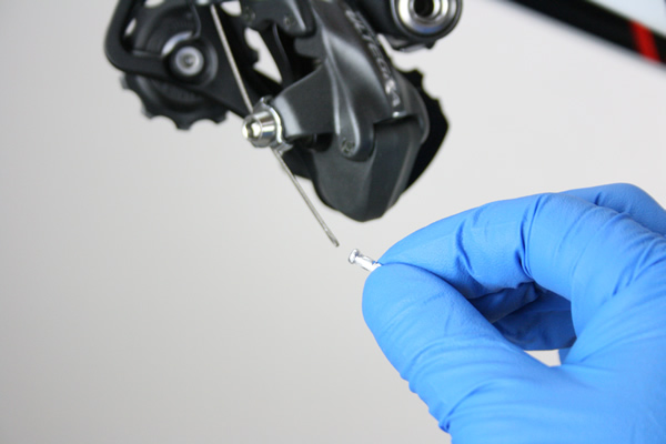 Démontage dérailleur arrière de vélo