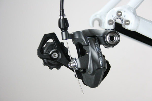 Démontage dérailleur arrière de vélo