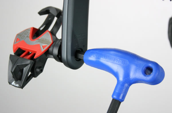 Démontage pédale automatique de vélo