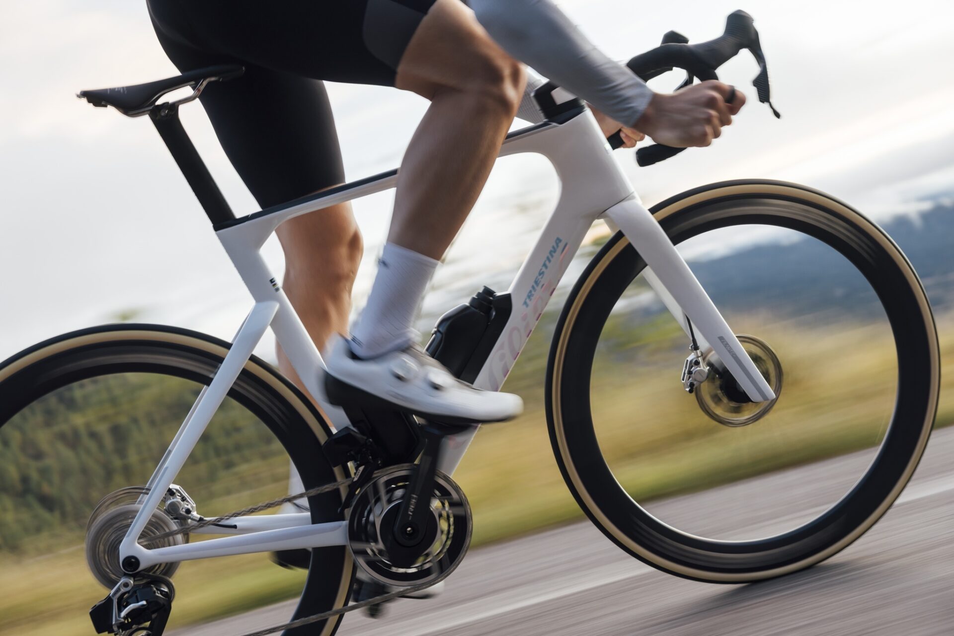 wilier-filante-slr-id2-analyse-technique-gains-aerodynamiques-et-ergonomie-au-service-de-la-vitesse-4