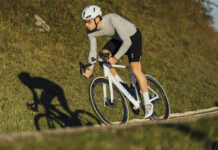 Strava, mon psy et moi : quand rouler devient socialement obligatoire