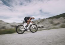 Tu roules beaucoup… mais tu ne progresses plus à vélo ?