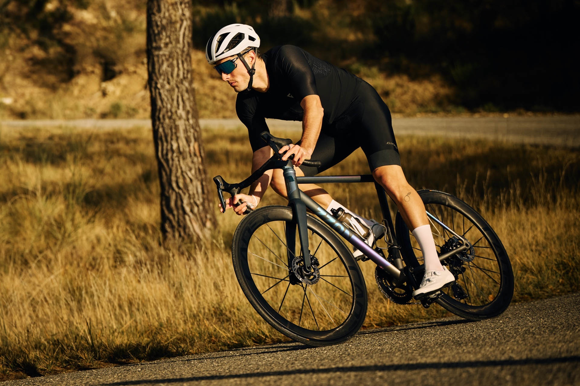 CADEX Max 50 + pneu Aero : 2,18 W de traînée en moins et une rigidité en hausse